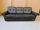 Sort sofa
Kr. 1800,-